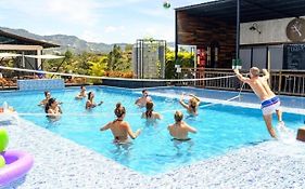 Happy Buddha Hostel & Lodge